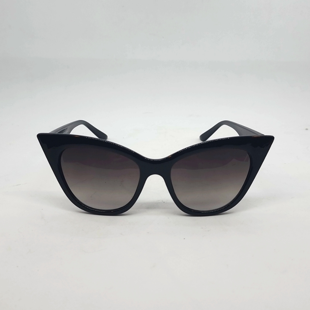Cat eye sunglasses